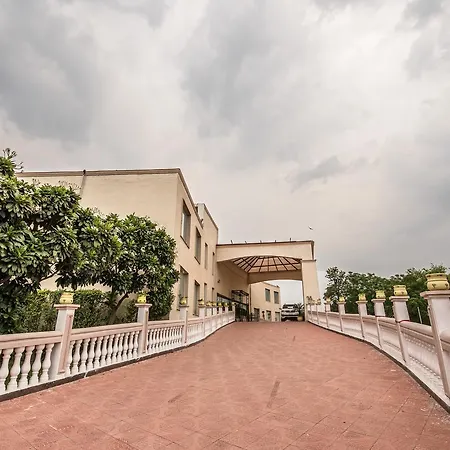 Hotel Celebration Gardens